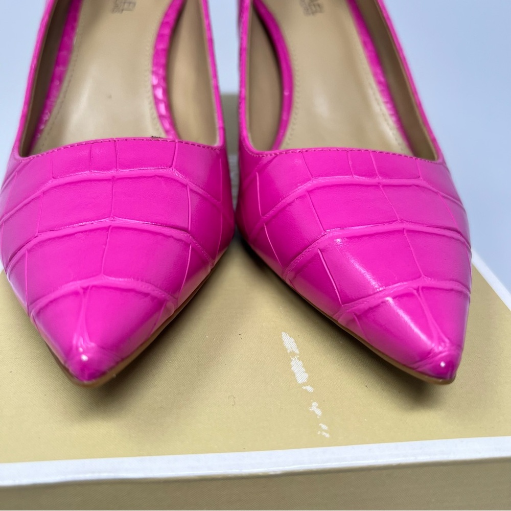 Michael Kors Pink Croc-Embossed Heels - Picture 7 of 11